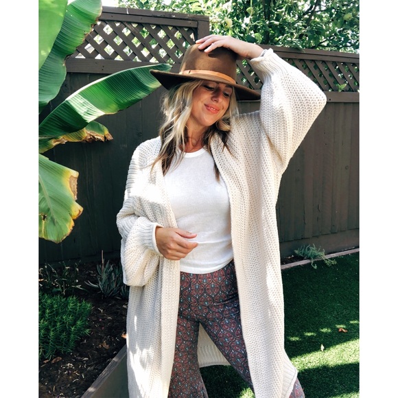 MAXI CARDIGAN ~ Powder beige - Picture 3 of 16